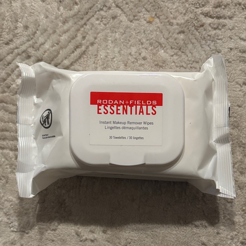 Rodan + Fields Essentials White Makeup Remover Wipes